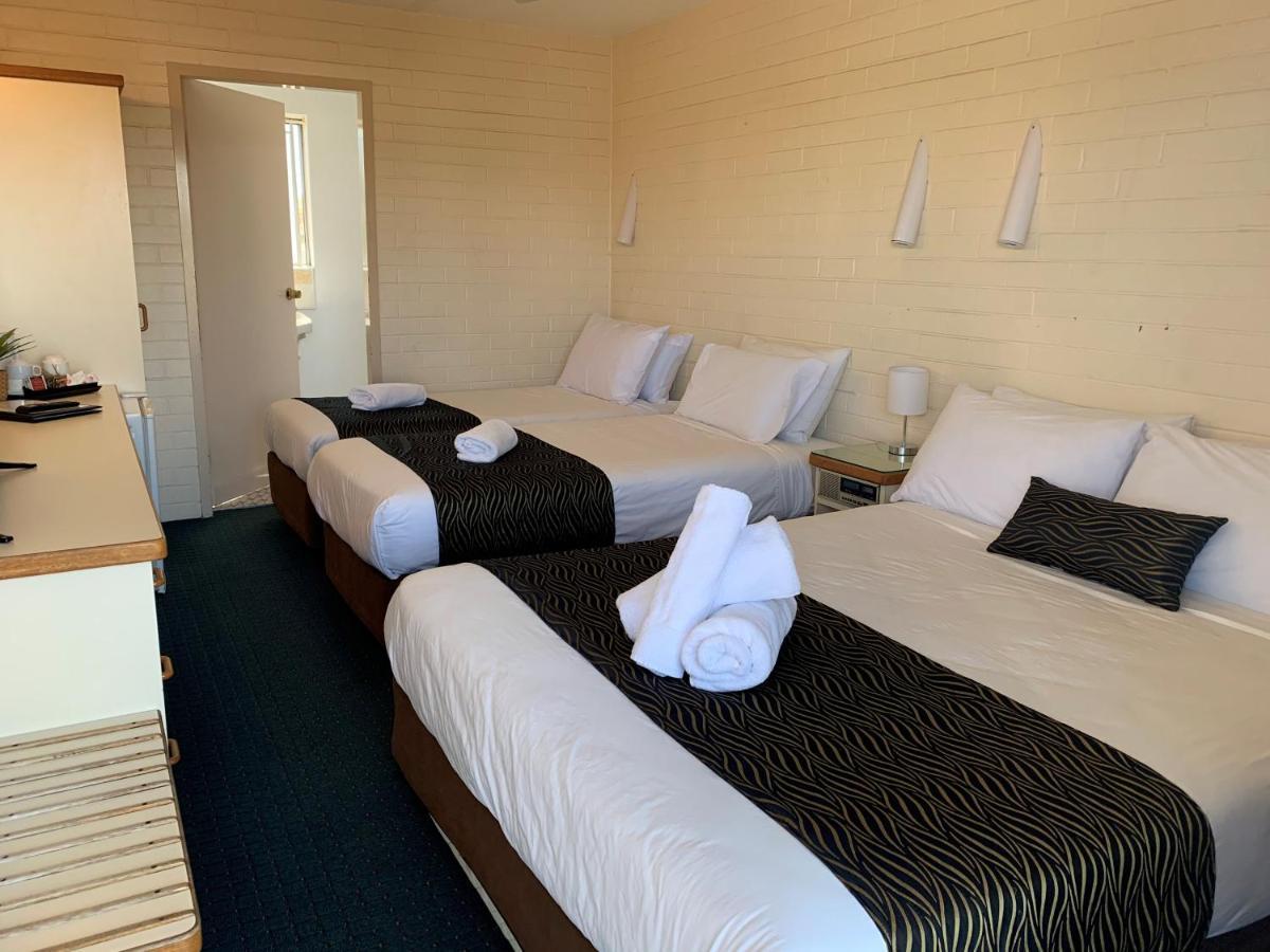 Crest Motor Inn Queanbeyan Eksteriør bilde