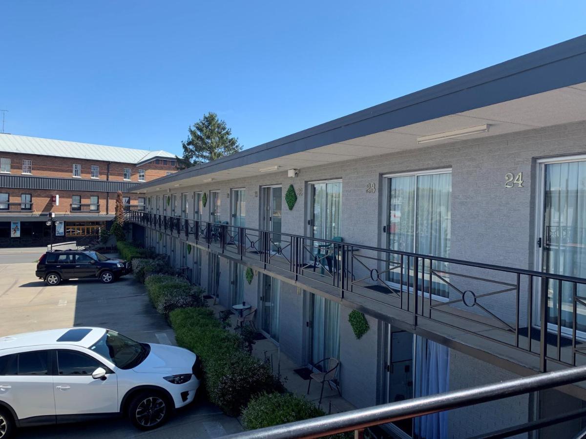 Crest Motor Inn Queanbeyan Eksteriør bilde