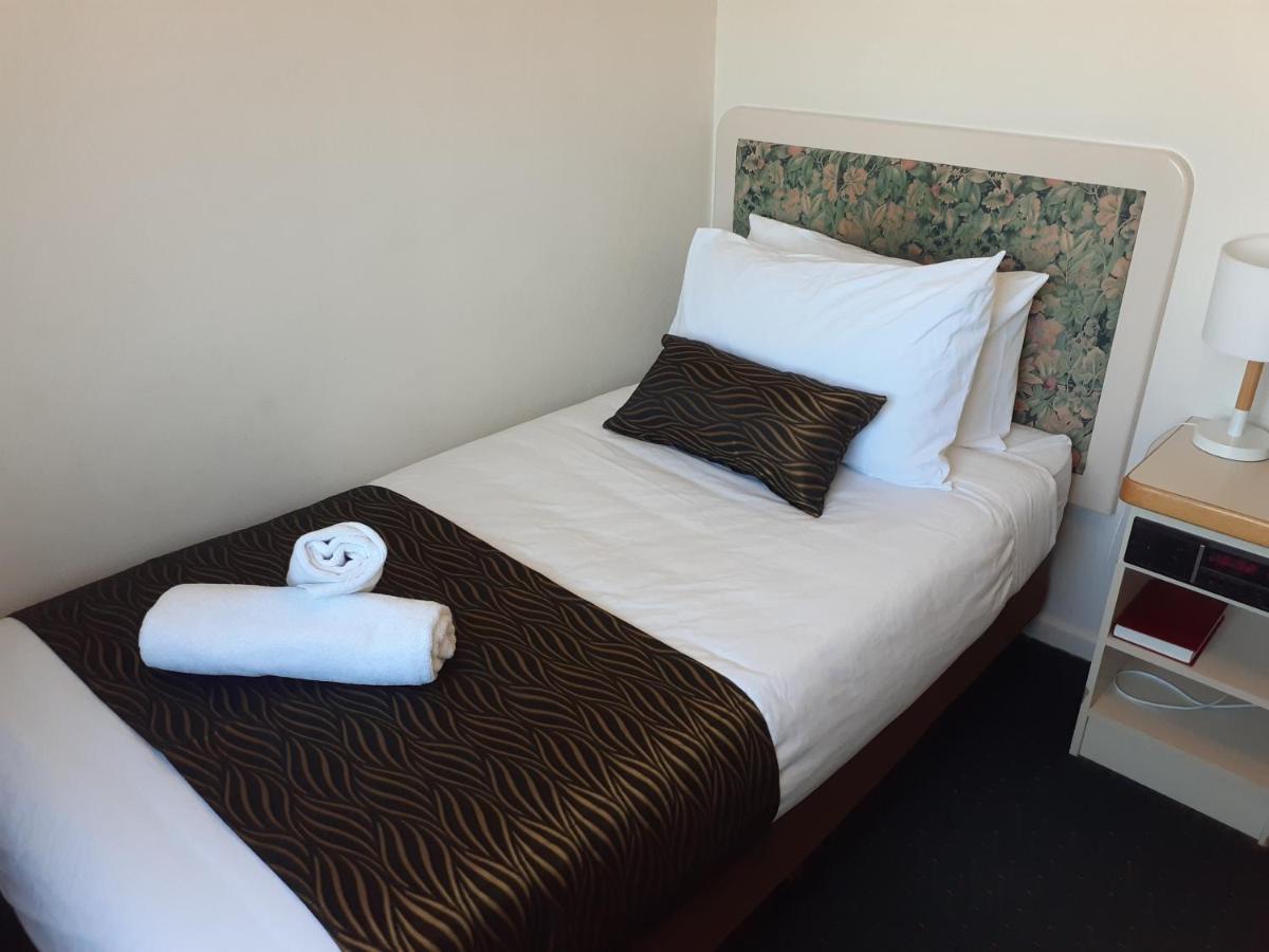 Crest Motor Inn Queanbeyan Eksteriør bilde