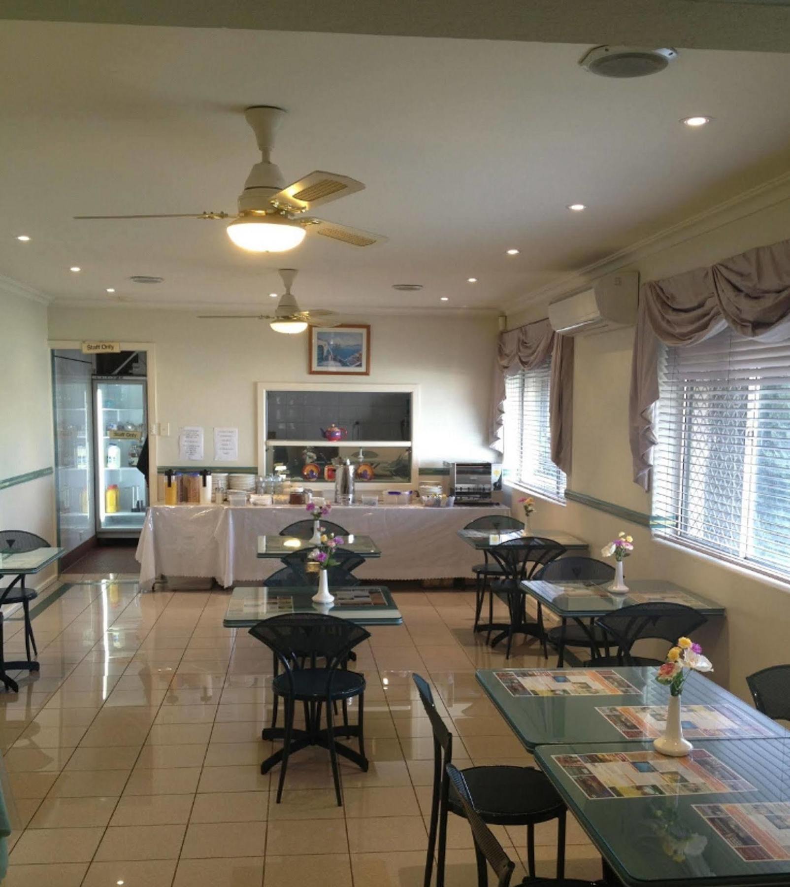 Crest Motor Inn Queanbeyan Eksteriør bilde