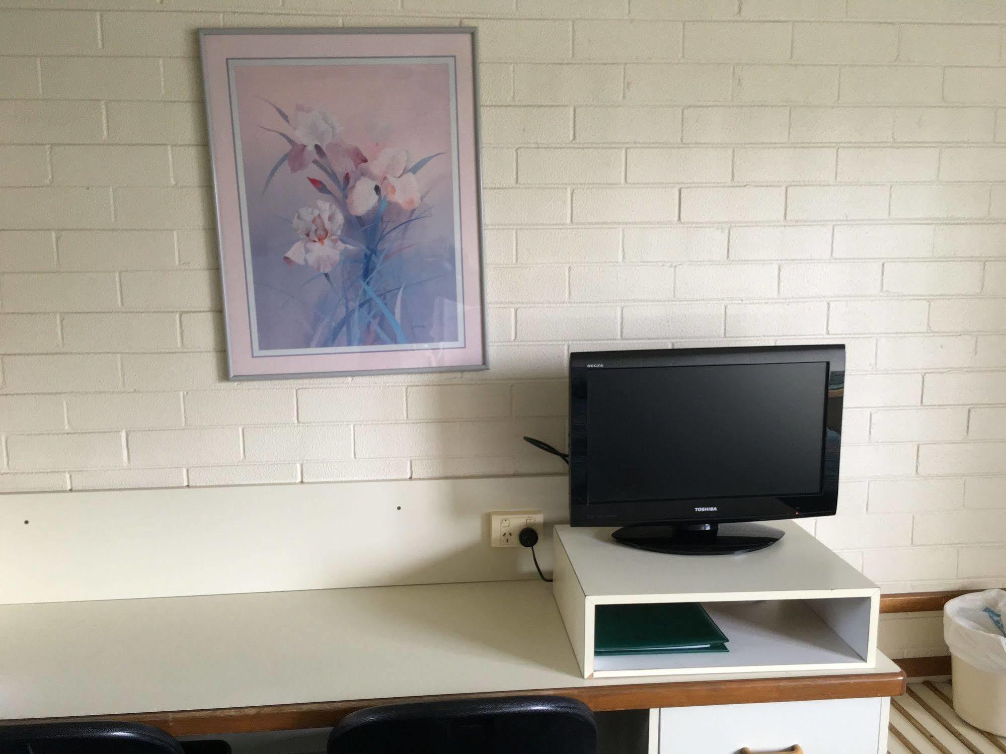 Crest Motor Inn Queanbeyan Eksteriør bilde
